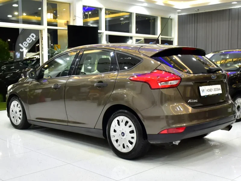 2017 Ford Focus S 4 Cylinder Petrol Engine Brown Black Hatchback GCC Specs