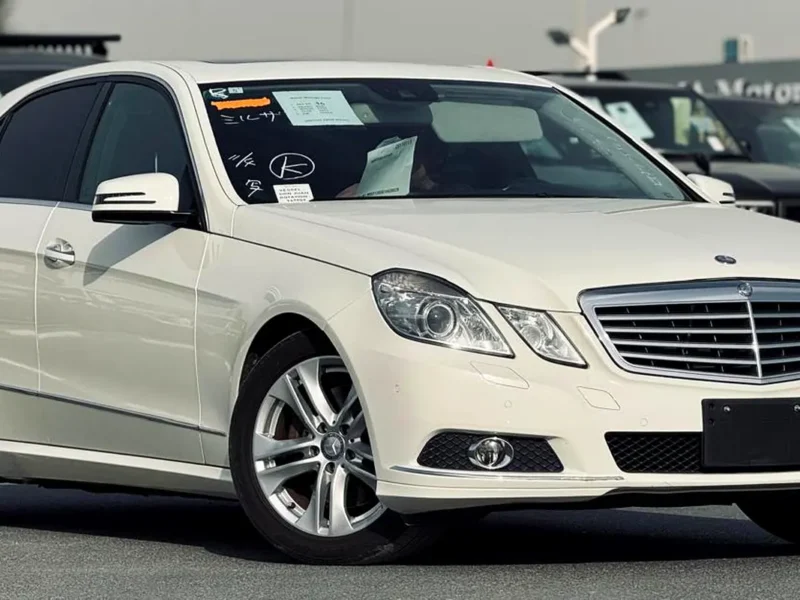 2011 Mercedes-Benz E-Class E 350 6 Cylinders Petrol Engine White Black Sedan
