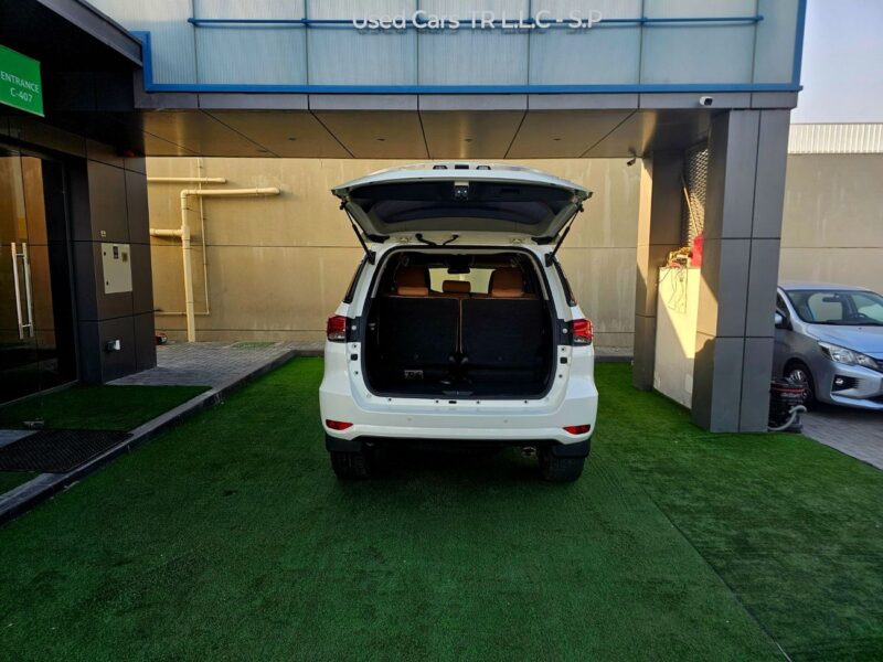 2020 Toyota Fortuner 2.7L EXR FORTUNER V4 4WD White Tan SUV GCC Specs