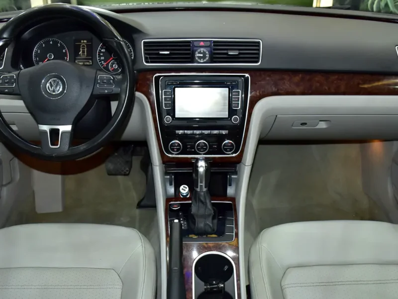 2013 Volkswagen Passat SEL 5 Cylinder Petrol Engine Silver Beige Sedan GCC