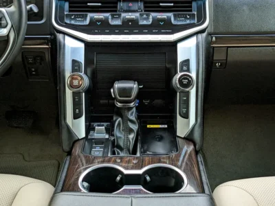 2009 Toyota Land Cruiser GXR 6 Cylinder Petrol Engine Black Beige SUV GCC