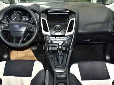 2017 Ford Focus S 4 Cylinder Petrol Engine Brown Black Hatchback GCC Specs