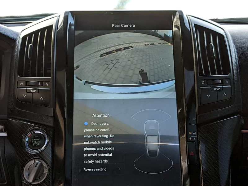 2008 Toyota Land Cruiser VXR TOP 8 Cylinders Petrol Engine White Red SUV