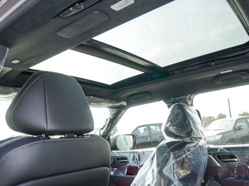 2025 Infiniti QX80 Autograph 6 Cylinder Petrol Engine Black Burgundy SUV