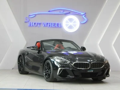2022 BMW Z4 Sdrive 30i 2.0-liter turbocharged V4 Black Red Convertible GCC