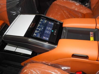 2025 Lexus LX 700h 3.5L V6 4-Seater VIP Green Orange SUV Hybrid GCC Specs