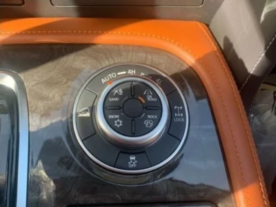 2022 Nissan Patrol LE Titanium 5.6L 8 Cylinder Petrol Engine White Tan SUV GCC