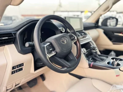 2026 Toyota Land Cruiser LC300 GXR 4.0L 6 Cylinder Petrol Engine Black Beige SUV