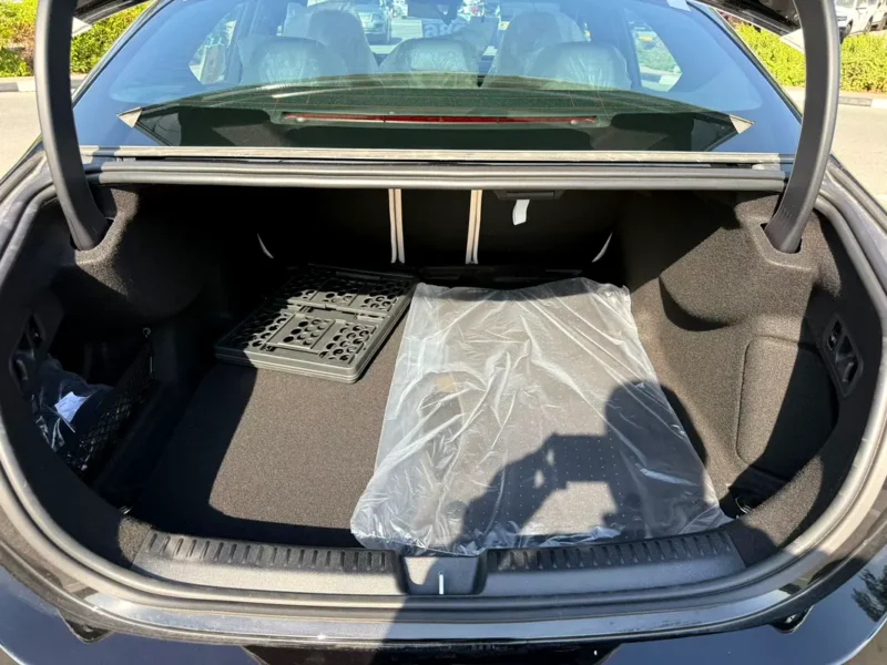 2026 Mercedes-Benz E-Class E 200 4 Cylinder Petrol Engine Black Beige Sedan