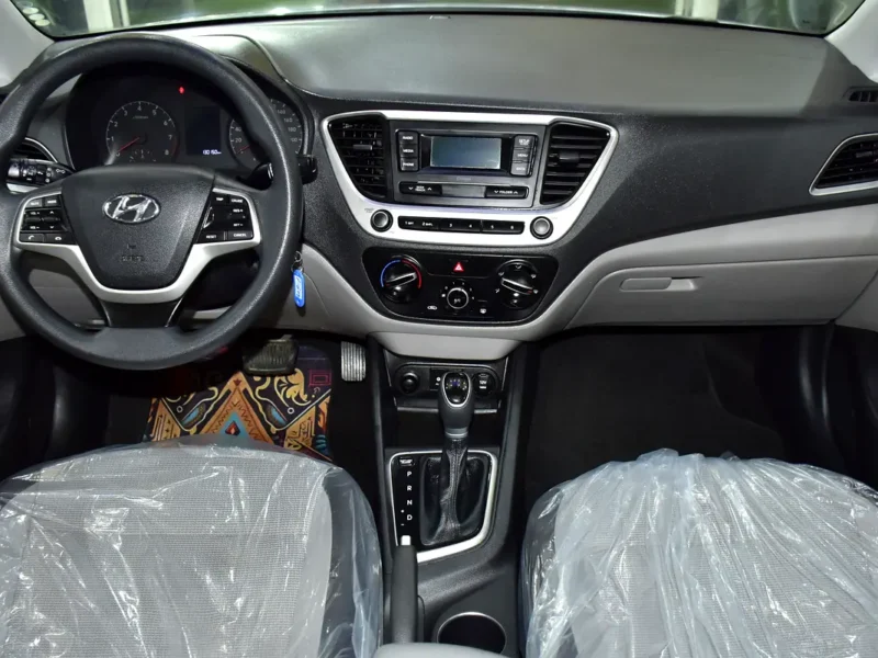 2020 Hyundai Accent Comfort 4 Cylinder Petrol Engine Silver Grey Sedan GCC