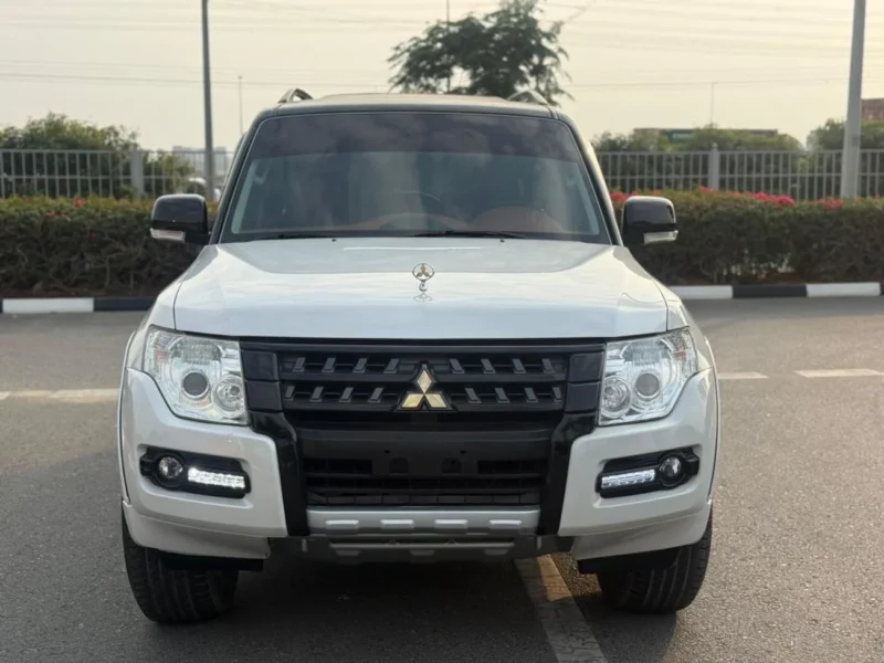 2022 Mitsubishi Pajero SIGNATURE EDITION 3.5 L 6 Cylinder White Orange SUV