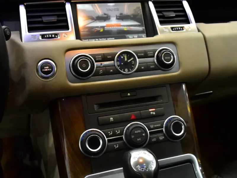 2010 Land Rover Range Rover Sport Supercharged 8 Cylinder White Brown SUV