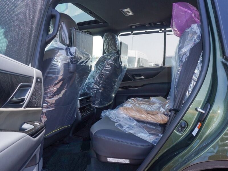 2025 Lexus LX 600 3.5L V6 Cylinder Petrol Engine Green Black SUV GCC