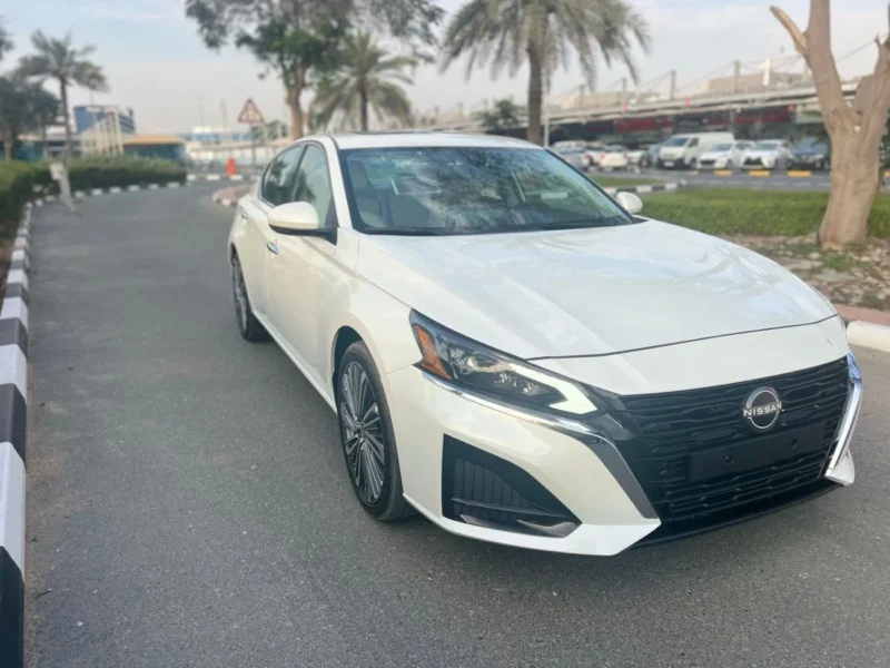 2025 Nissan Altima SV 2.5 Liter 4 Cylinder Petrol Engine White Beige Sedan GCC