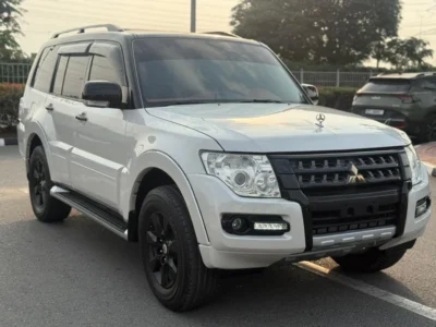 2022 Mitsubishi Pajero SIGNATURE EDITION 3.5 L 6 Cylinder White Orange SUV