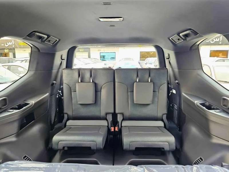 2026 Toyota Land Cruiser VX 4.0L PETROL V6 Engine Black SUV GCC Specs