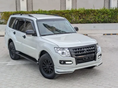2015 Mitsubishi Pajero GLS 6 Cylinders Petrol Engine White Brown SUV GCC