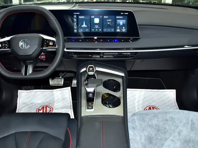 2026 MG MG 7 Deluxe 4 Cylinders Petrol Engine Green Black Sedan GCC