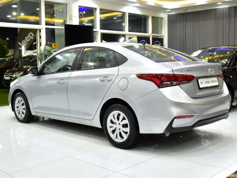 2020 Hyundai Accent Comfort 4 Cylinder Petrol Engine Silver Grey Sedan GCC