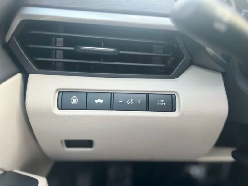 2025 Nissan Altima SV 2.5 Liter 4 Cylinder Petrol Engine White Beige Sedan GCC