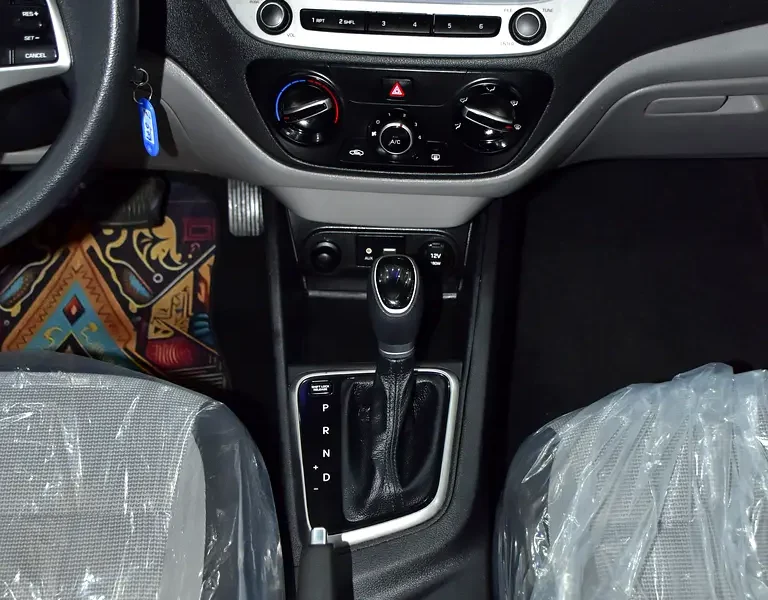 2020 Hyundai Accent Comfort 4 Cylinder Petrol Engine Silver Grey Sedan GCC