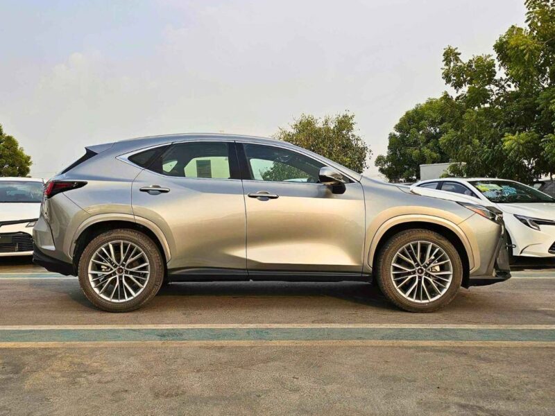 2025 Lexus NX350 ELITE TURBOCHARGED 2.4L 4 Cylinders Engine Grey Red SUV