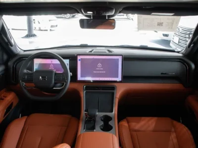 2025 ROX 01 VIP 7 seats 1.5L PLUG-IN Hybrid LONG RANGE White Orange SUV