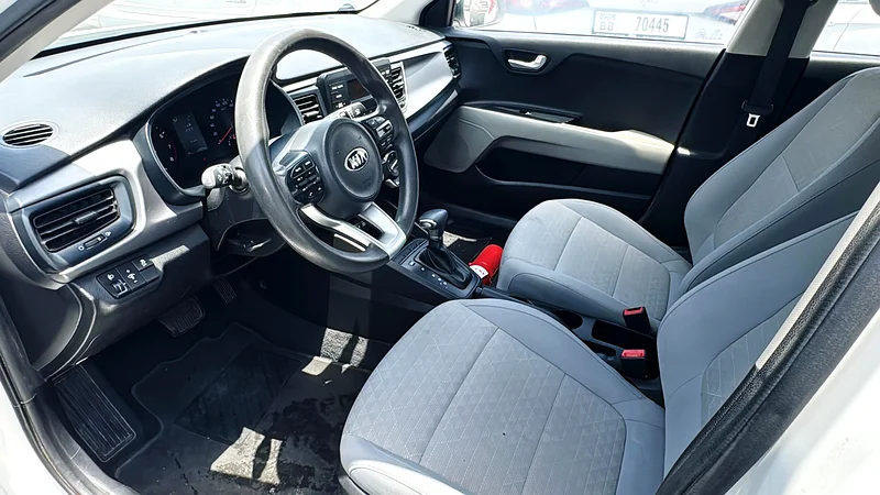 2019 Kia Rio Other 4 Cylinder Petrol Engine White Grey Sedan GCC Specs