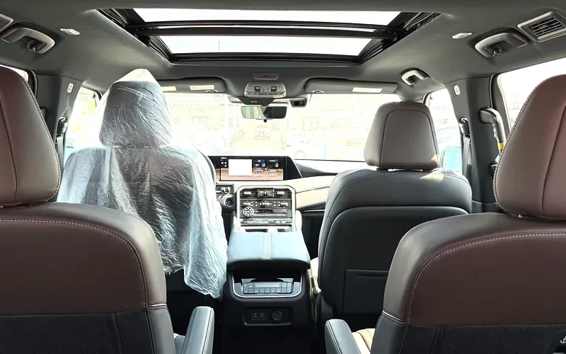 2025 Nissan Armada Platinum 6 Cylinder Petrol Engine Black Brown SUV