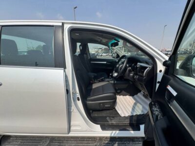 2025 Toyota Hilux TOP-LINE 2.8L 4 Cylinder Diesel Engine White Black RHD