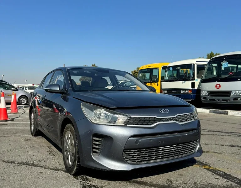 2018 Kia Rio Other 4 Cylinder Petrol Engine Grey Sedan GCC Specs