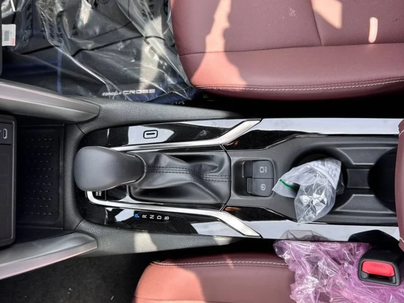 2025 TOYOTA COROLLA CROSS 1.8L 4 Cylinder HYBRID Engine Grey Red SUV