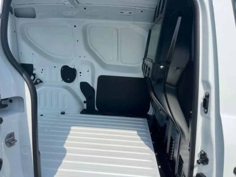 2025 Renault Express 1.6 Liter 4 Cylinder Petrol Engine White Black Van