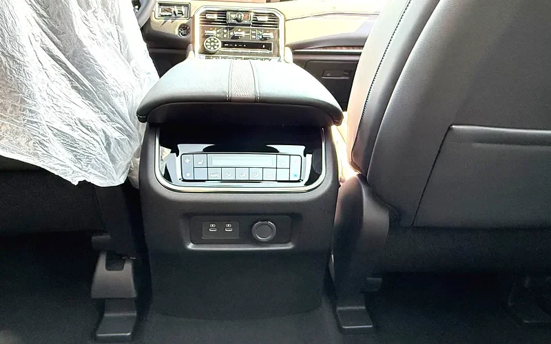 2025 Nissan Armada Platinum 6 Cylinder Petrol Engine Black Brown SUV