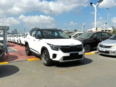 2025 Kia Seltos Luxury Edition 4 Cylinder Petrol Engine White Black SUV