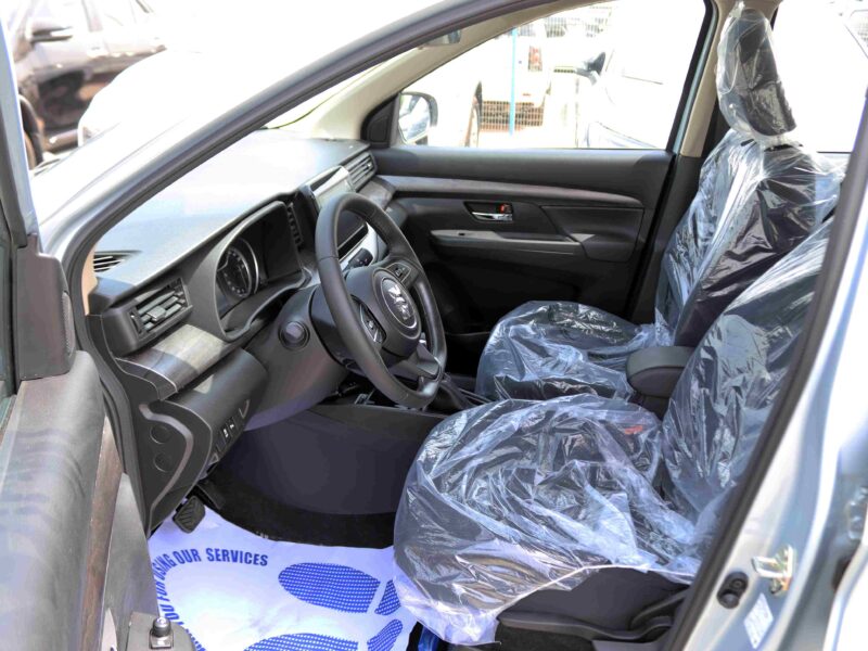 2024 Suzuki Ertiga 1.5L 4 Cylinder Petrol Engine Silver Black SUV GCC Specs