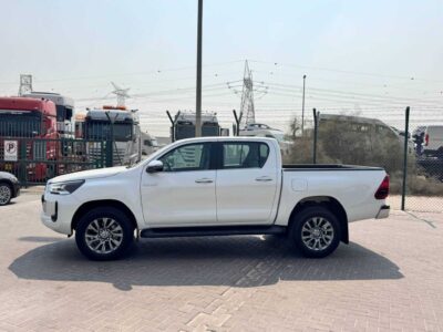 2025 Toyota Hilux TOP-LINE 2.8L 4 Cylinder Diesel Engine White Black RHD