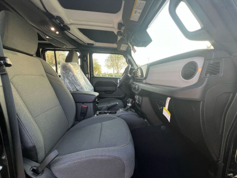 2025 Jeep Wrangler Unlimited Sport S 2.0L AT 4 Cylinder Petrol Engine Black Grey SUV