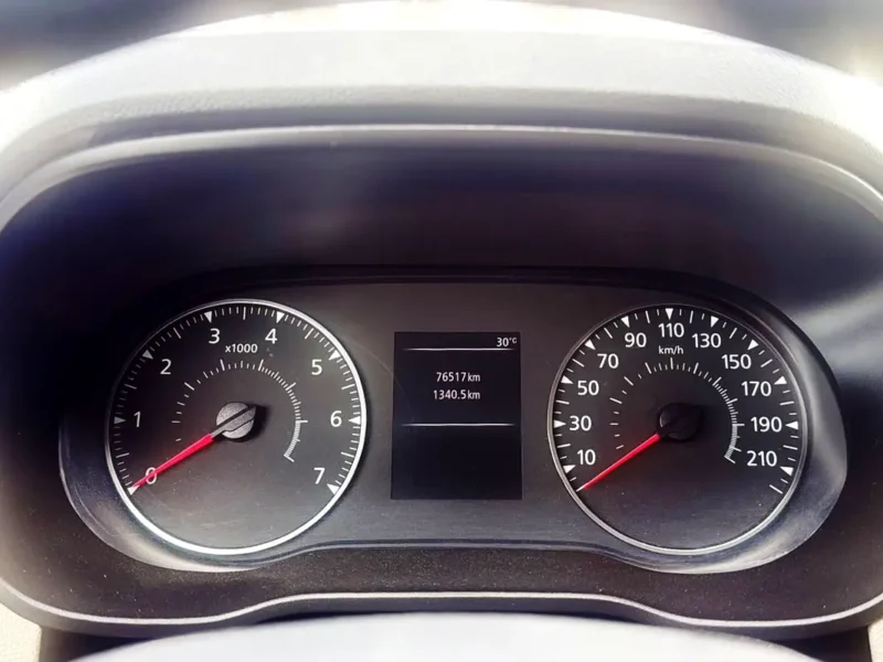 2022 Renault Duster LE 4 Cylinder Petrol Engine Brown Beige SUV GCC Specs