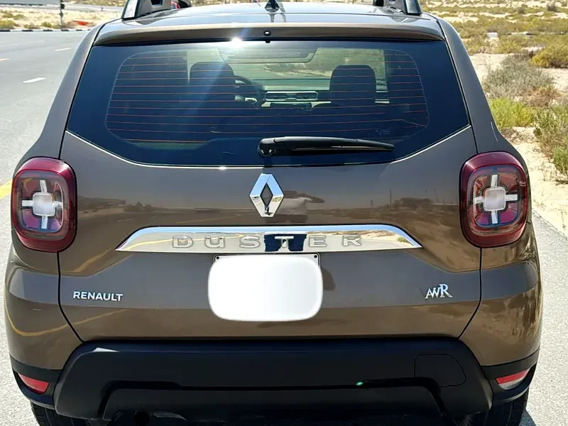 2019 Renault Duster LE 4 Cylinder Petrol Engine Brown Beige SUV GCC Specs