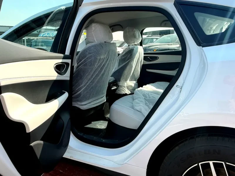 2025 BYD Seal 05 DM-I 4 Cylinder Hybrid Engine White Sedan