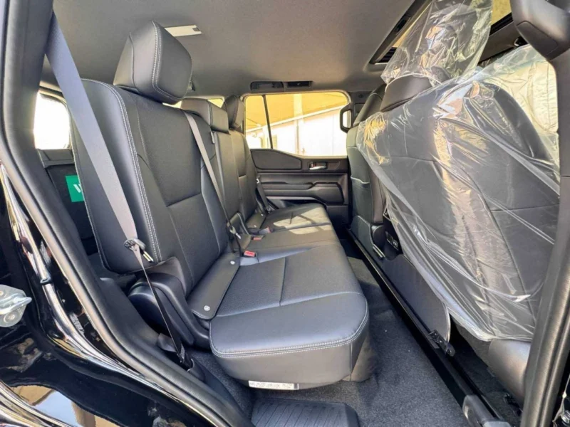 2025 Toyota Prado 2.8L DIESEL 4 Cylinder Diesel Engine Black SUV RHD