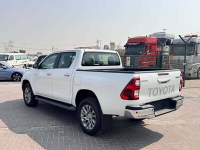 2025 Toyota Hilux TOP-LINE 2.8L 4 Cylinder Diesel Engine White Black RHD