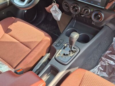 2025 Toyota Hilux DLX 2.7L 4 Cylinders AT PETROL 4X4 DOUBLE CABIN White Red