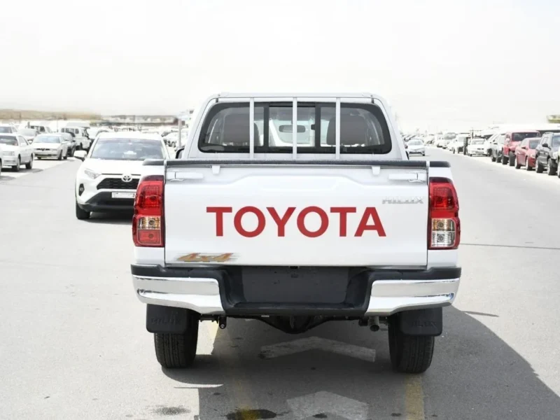 2025 Toyota Hilux 2.7 Liters 4 Cylinder Petrol Engine White Red Pick Up