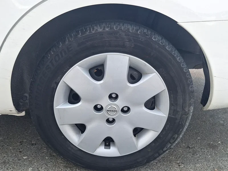 2022 Nissan Sunny Other 4 Cylinder Petrol Engine White Beige Sedan GCC