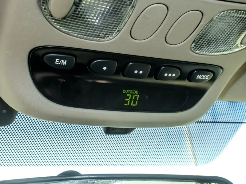 2006 Toyota Tundra Double Cab Limited 8 Cylinder Petrol Engine Black Beige