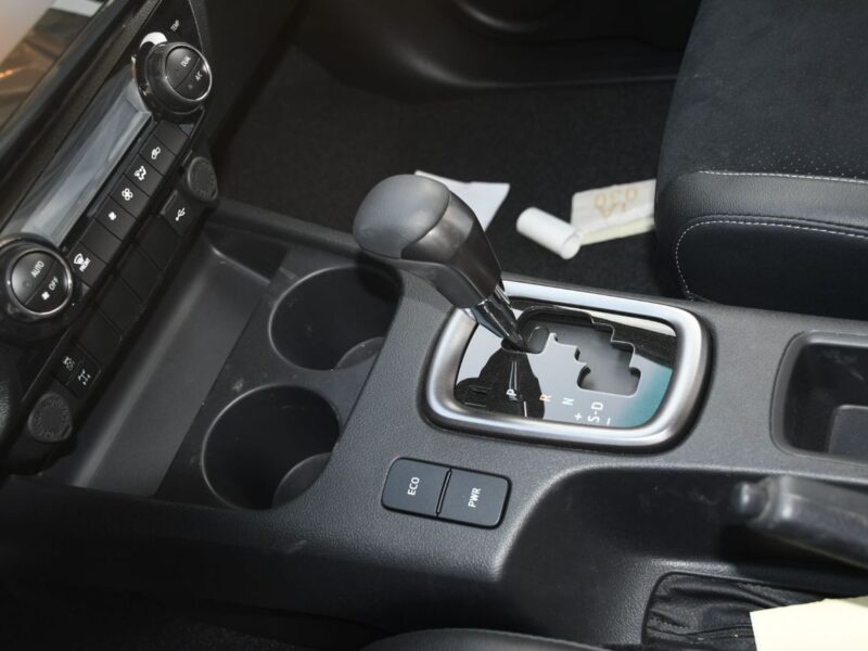 2025 Toyota Hilux 4.0L 6 Cylinder GR Sport Rally Edition Full Option White Black