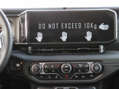 2024 Jeep Wrangler Unlimited Sahara 2.0L 4 Cylinders Engine Black Clear Coat