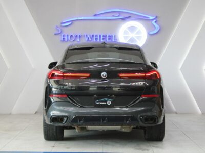 2023 BMW X6 M50i 4.4L Twin-Turbo Premium Unleaded V8 Black SUV
